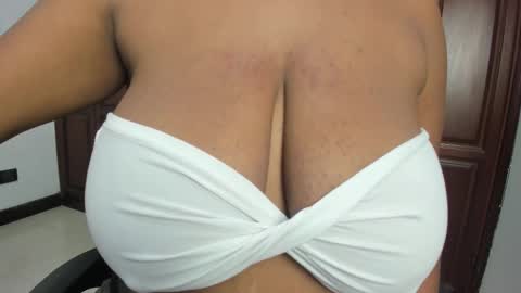 Snapshot of arianacontee chatting on October 2025 11:57:01 PM Andrea online show from October 2025 11:57:01 PM