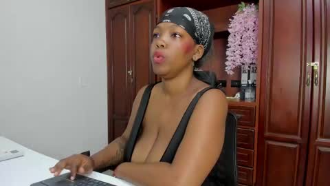 Snapshot of arianacontee chatting on October 2025 08:50:01 PM Andrea online show from October 2025 08:50:01 PM