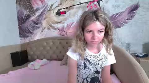 arianna_flower online show from June 2026 11:53:01 PM
