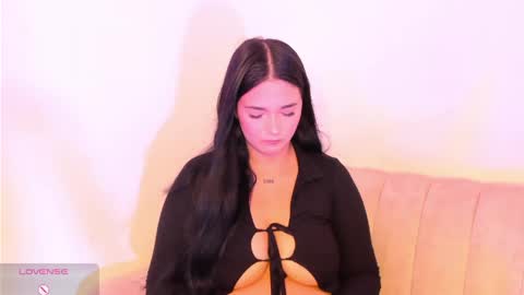 Arianna Dawson online show from May 2026 08:35:02 PM