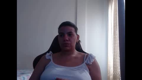 ariannaloovel online show from January 2025 08:15:02 PM