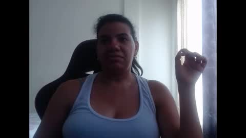 ariannaloovel online show from October 2025 05:06:02 PM
