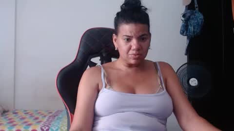 ariannaloovel online show from July 2026 05:18:01 PM