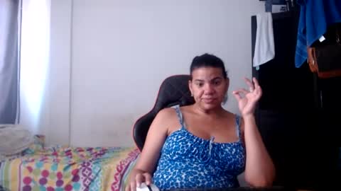 ariannaloovel online show from July 2026 04:15:02 PM