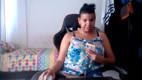 ariannaloovel online show from July 2026 06:20:01 PM