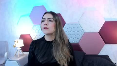 Snapshot of ariarous chatting on June 2026 11:45:01 AM aria online show from June 2026 11:45:01 AM
