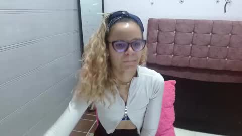 Snapshot of ariasmithog chatting on February 2025 11:13:02 PM ariasmithog online show from February 2025 11:13:02 PM