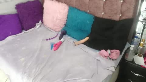 Snapshot of ariasmithog chatting on September 2025 04:01:02 PM ariasmithog online show from September 2025 04:01:02 PM