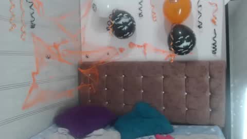 Snapshot of ariasmithog chatting on October 2025 02:14:02 PM ariasmithog online show from October 2025 02:14:02 PM