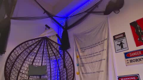 Snapshot of ariavossx chatting on March 2026 08:32:01 PM Aria online show from March 2026 08:32:01 PM