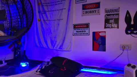 Snapshot of ariavossx chatting on April 2026 08:40:01 PM Aria online show from April 2026 08:40:01 PM