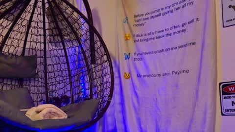 Snapshot of ariavossx chatting on April 2026 08:39:01 PM Aria online show from April 2026 08:39:01 PM