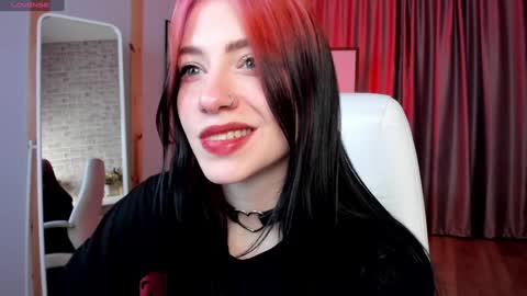 Snapshot of arielabradberry chatting on January 2025 05:08:01 PM Ariel online show from January 2025 05:08:01 PM