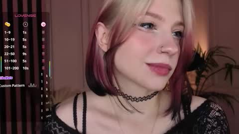 Snapshot of arielabradberry chatting on November 2025 01:55:01 PM Ariel online show from November 2025 01:55:01 PM