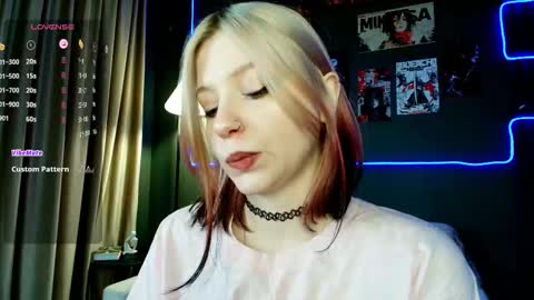 Snapshot of arielabradberry chatting on February 2026 02:22:02 PM Ariel online show from February 2026 02:22:02 PM