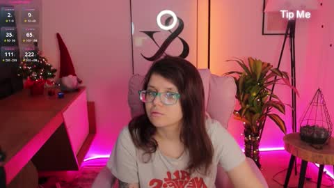 Snapshot of ariell_mini chatting on February 2026 01:21:02 PM Ariell Mini online show from February 2026 01:21:02 PM