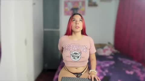 Stephany  online show from January 2025 07:07:01 AM