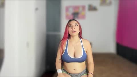 Stephany  online show from February 2025 04:40:02 AM