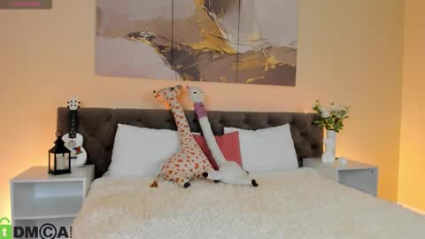 Ariella GTM3  Tue Wed Thu Fri Sat  0400 am-1030pm online show from October 2025 01:17:02 AM