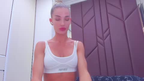 AriellaBlonde online show from June 2026 09:04:01 PM
