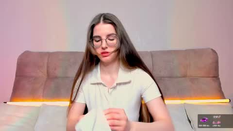 Ariella online show from May 2026 05:04:02 AM