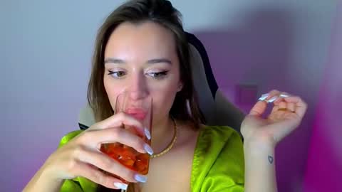 Ariel online show from September 2025 05:29:02 PM