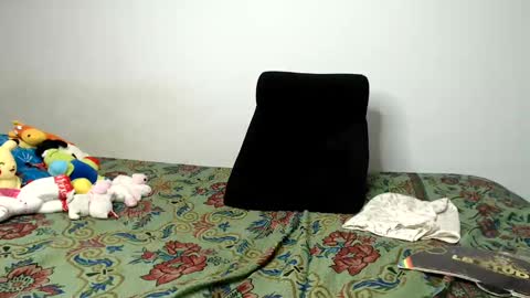 Snapshot of arielstarfish chatting on December 2024 02:42:01 AM Ariel Starfish online show from December 2024 02:42:01 AM