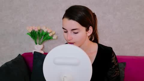 arielstonks_lovee online show from September 2025 03:28:01 AM