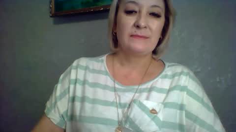 Snapshot of arielxloveresss chatting on November 2025 08:31:01 AM ArielXLoveresss online show from November 2025 08:31:01 AM