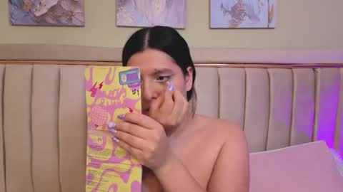 arihanna_london online show from May 2026 04:07:02 AM