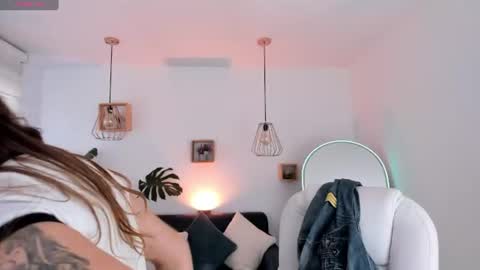 Ari  online show from June 2026 07:45:01 PM