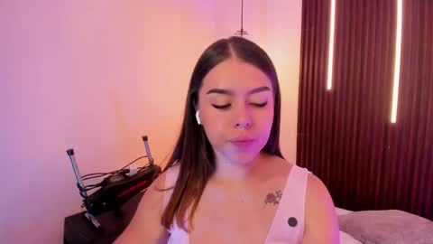  Arianna  online show from April 2026 01:35:01 PM