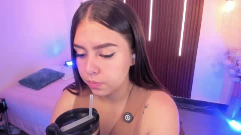  Arianna  online show from May 2026 02:35:01 PM