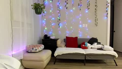 airskiii online show from October 2025 07:28:02 AM