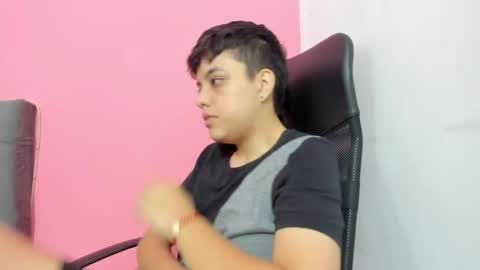 Snapshot of ariloe_quintero chatting on April 2026 01:56:01 PM Aria Cholee online show from April 2026 01:56:01 PM