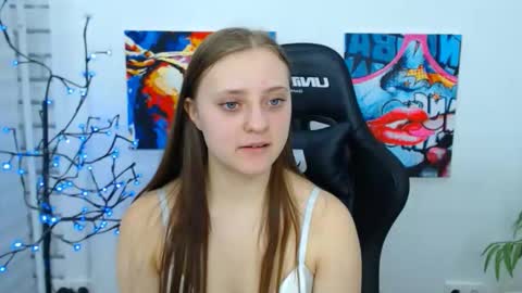 arinabelle online show from November 2025 02:01:02 AM