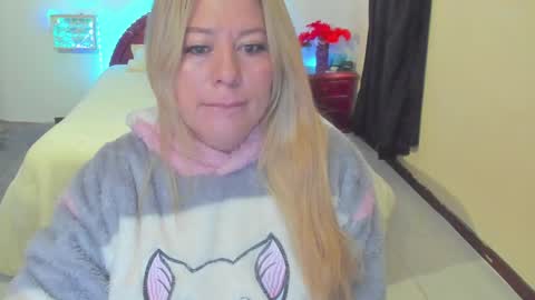 Snapshot of arisha_katy1 chatting on March 2025 11:50:01 AM arisha_katy1 online show from March 2025 11:50:01 AM