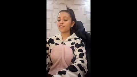 arisha_lee2 online show from January 2026 05:46:02 AM