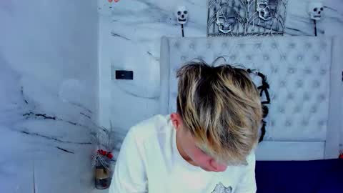 celina online show from November 2025 06:21:01 PM