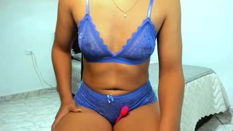 aristena_01 online show from September 2025 12:48:01 PM