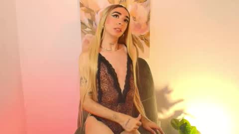 Snapshot of arivega chatting on May 2026 04:20:01 AM Nice to meet you thumb up me please its important I LOOK MY BIO DOWN online show from May 2026 04:20:01 AM