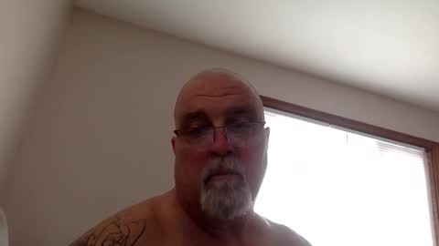 armyguy5311 online show from February 2026 06:36:01 PM