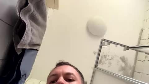 armyskater32 online show from November 2025 11:53:01 AM