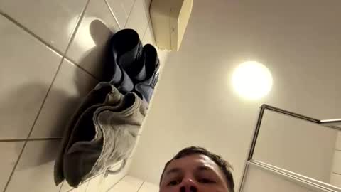 armyskater32 online show from April 2026 07:53:01 PM
