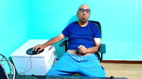 arnelux72 online show from May 2026 05:26:02 AM