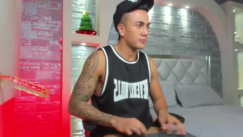 ARON BOLT online show from December 2024 01:39:02 PM