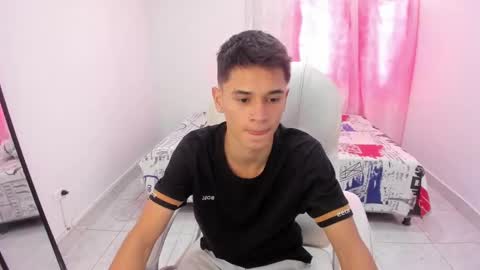 Aaron online show from September 2025 07:50:02 PM