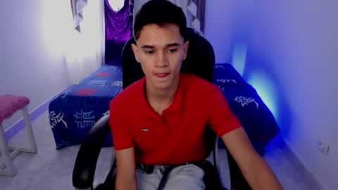 Aaron online show from October 2025 08:26:01 PM