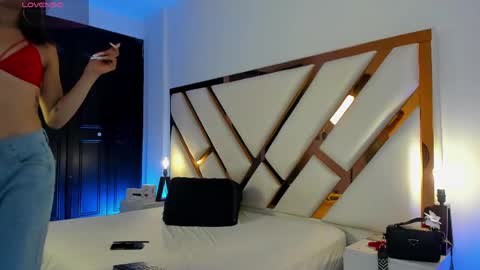 Aron cruz  online show from April 2026 01:37:02 PM