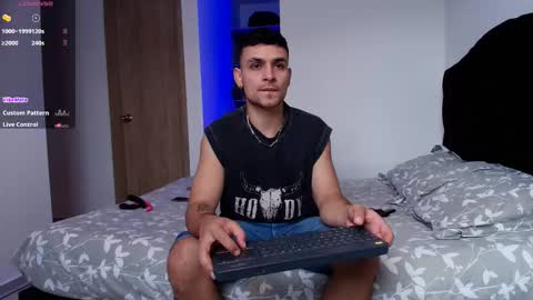 Aron Santoro online show from December 2025 08:26:01 PM